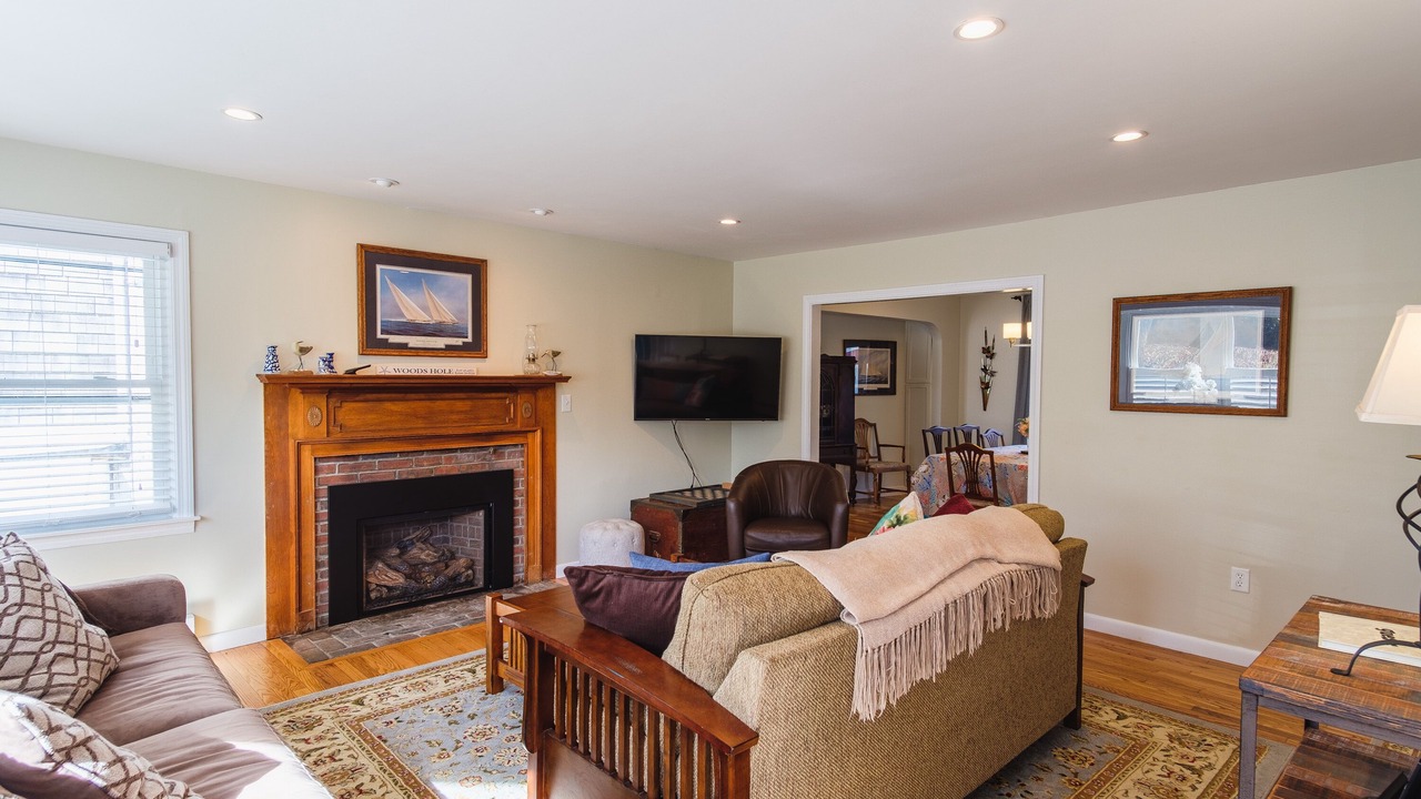 Photo of Livingroom in Woods Hole