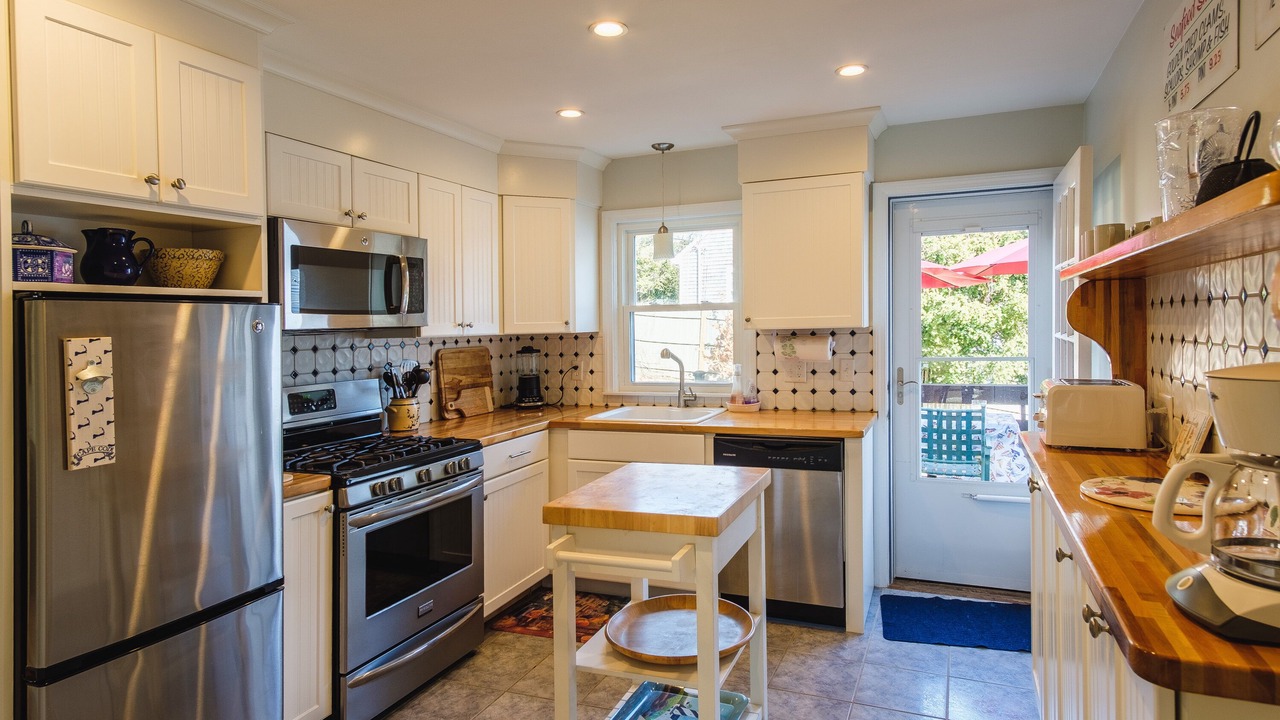 Photo of Others in Woods Hole