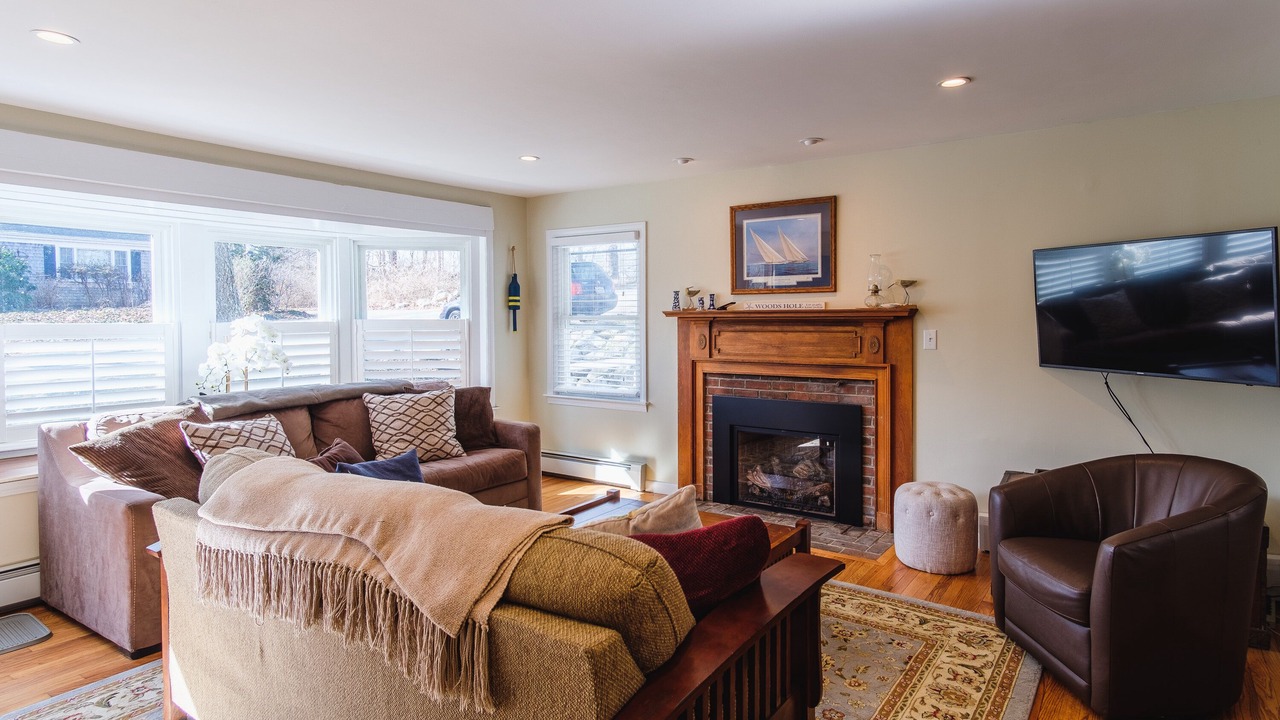 Photo of Livingroom in Woods Hole
