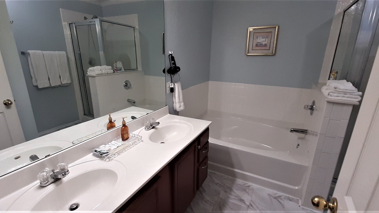 Photo of Bathroom in Medical Center District
