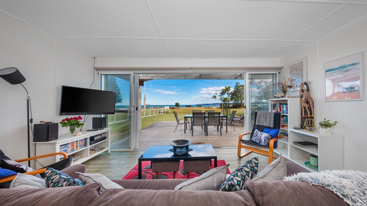 Photo of Livingroom in Long Beach