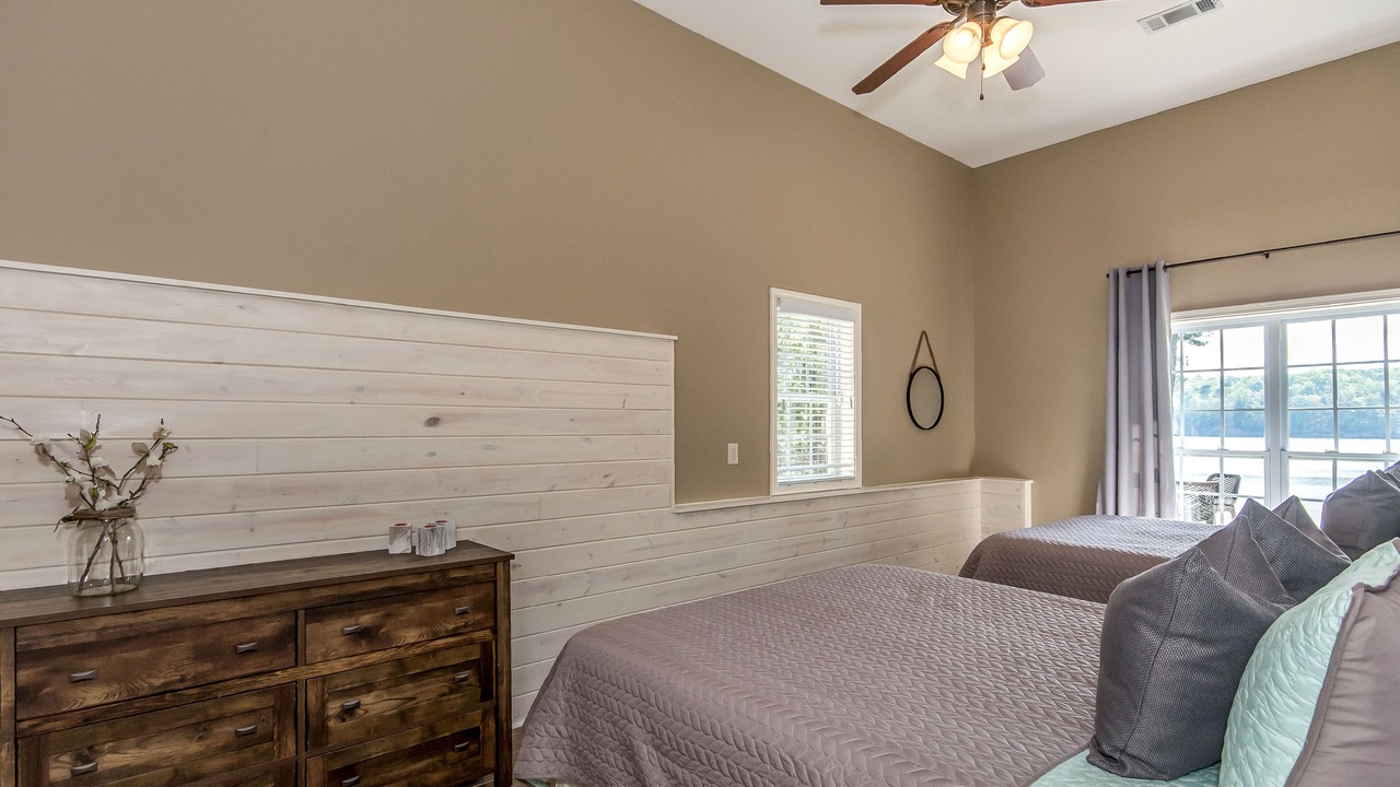 Photo of Bedroom in Pleasure Point