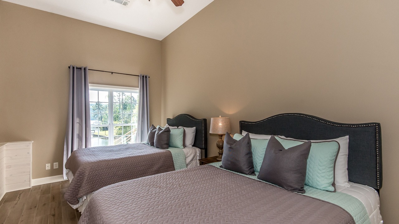 Photo of Bedroom in Pleasure Point