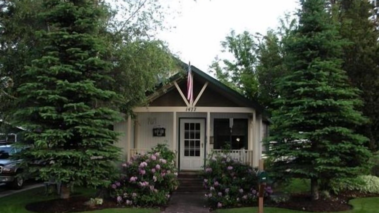 Photo of Others in River West