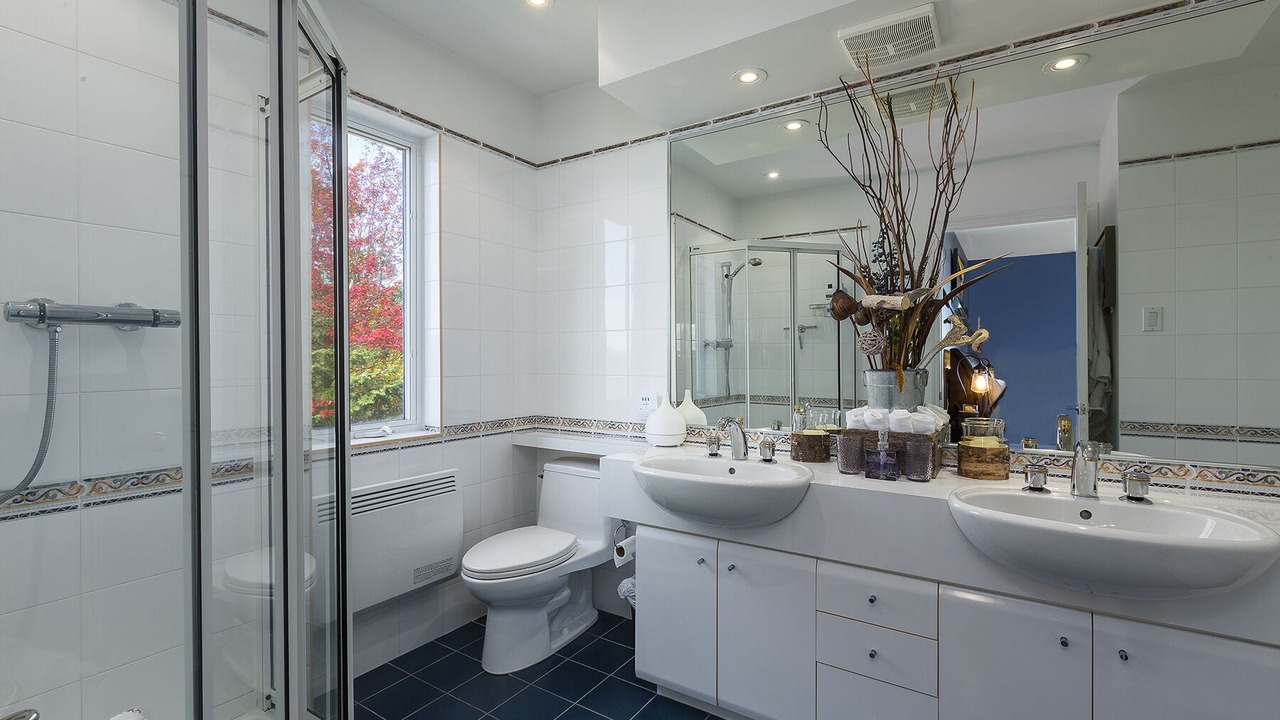 Photo of Bathroom in Baie-St-Paul