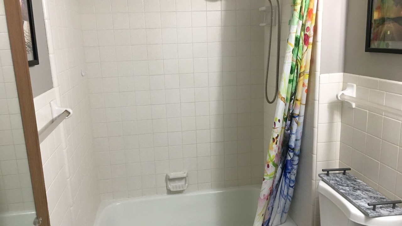 Photo of Bathroom in Davenport