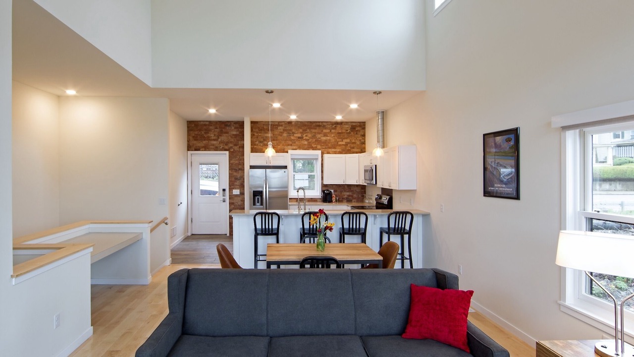 Photo of Livingroom in Town of Reading