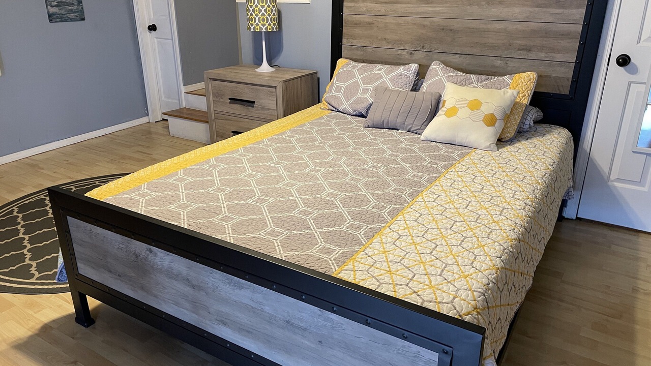 Photo of Bedroom in Romulus