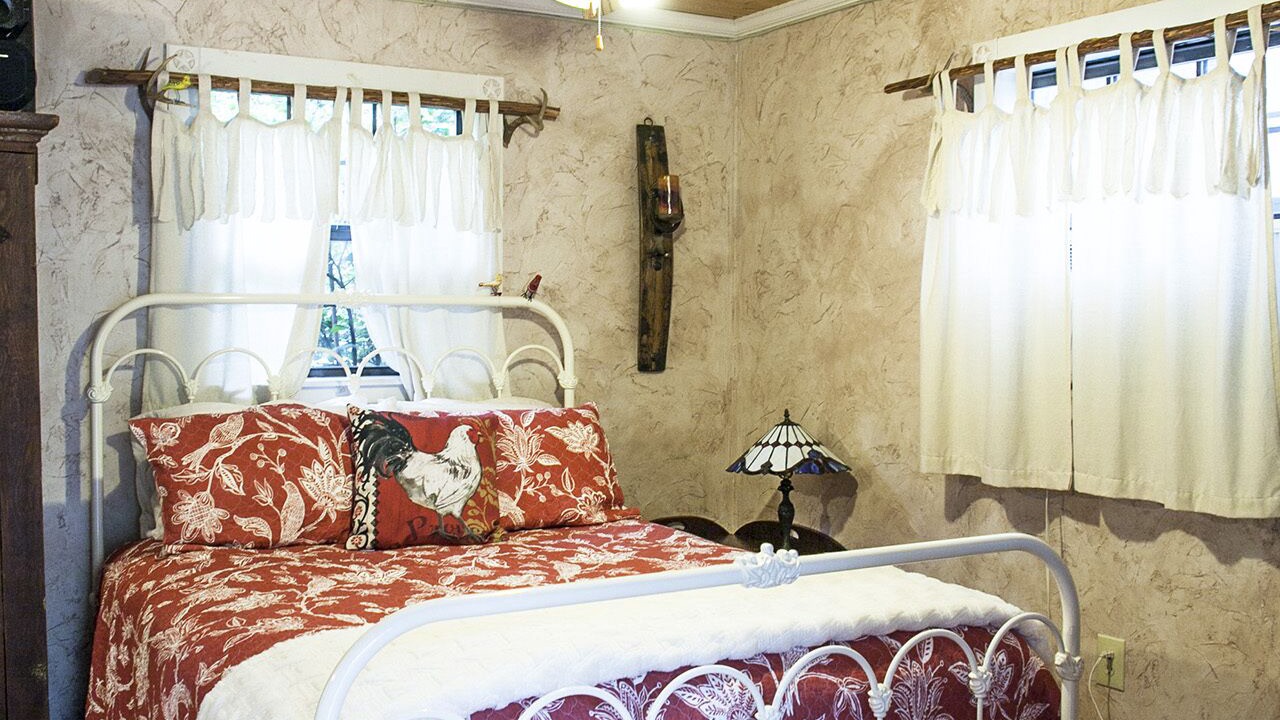 Photo of Bedroom in Leakey