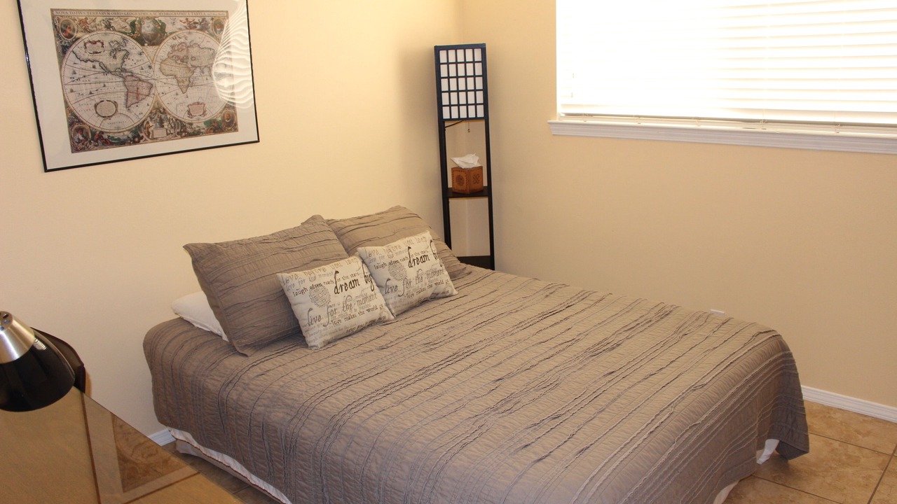 Photo of Bedroom in Northeast Heights
