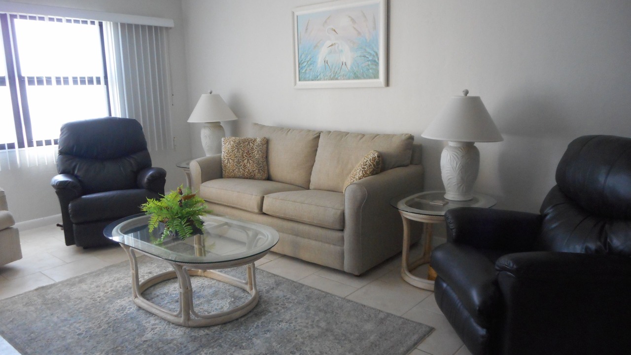 Photo of Livingroom in New Smyrna Beach