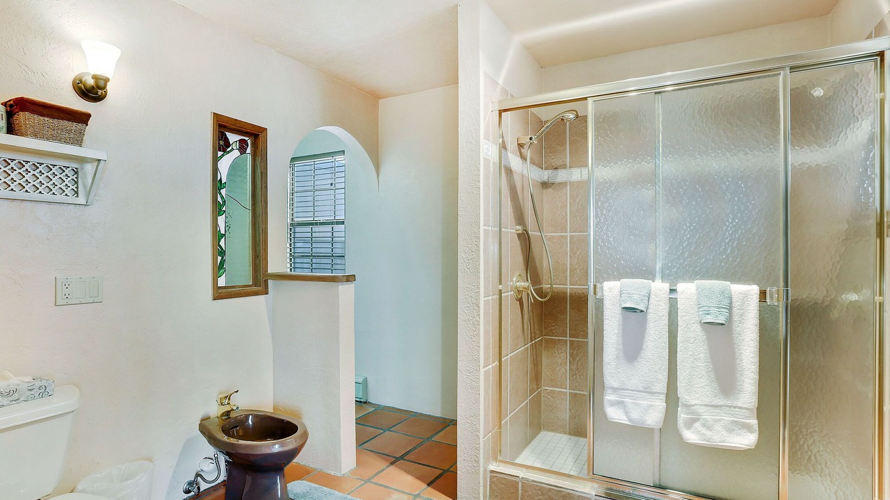 Photo of Bathroom in West Alameda