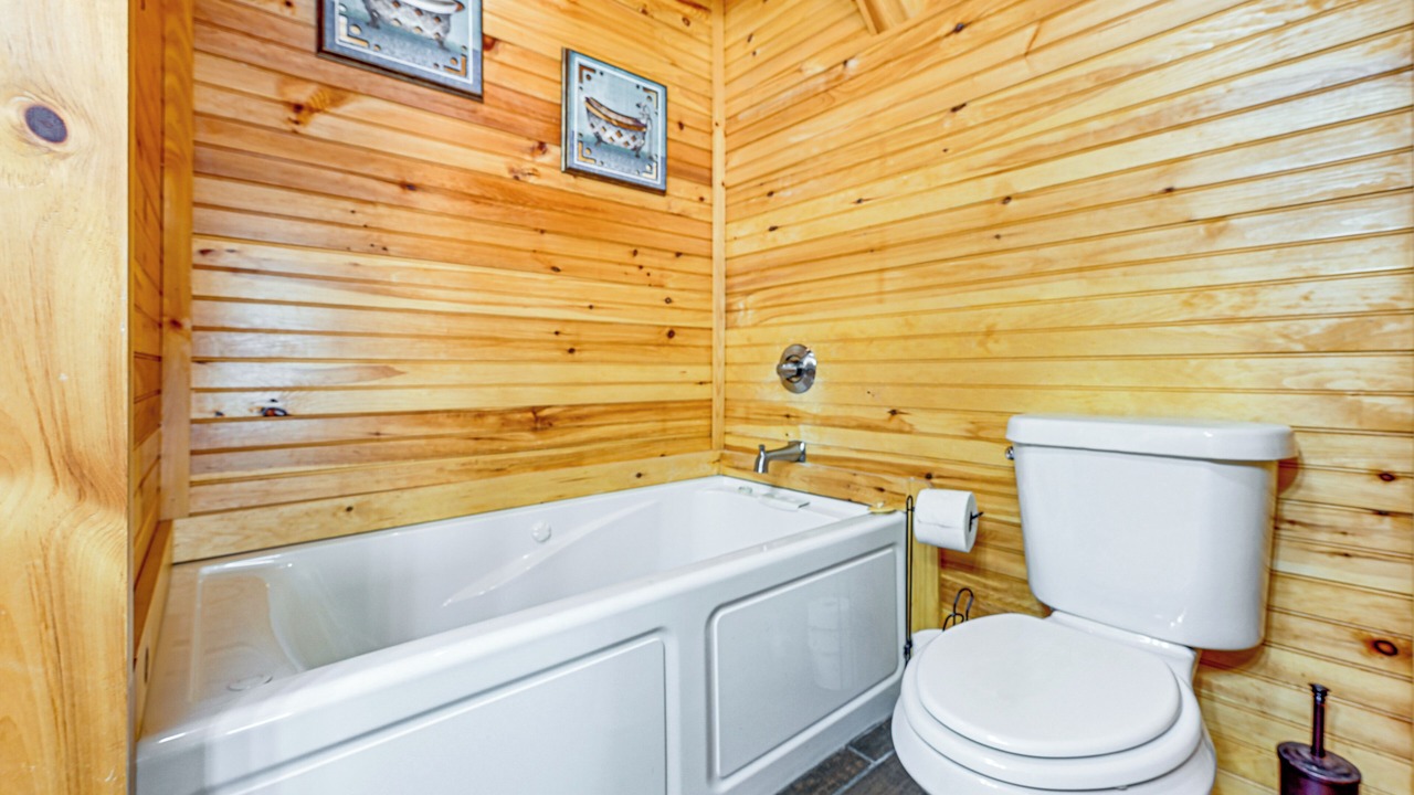 Photo of Bathroom in Pigeon Forge