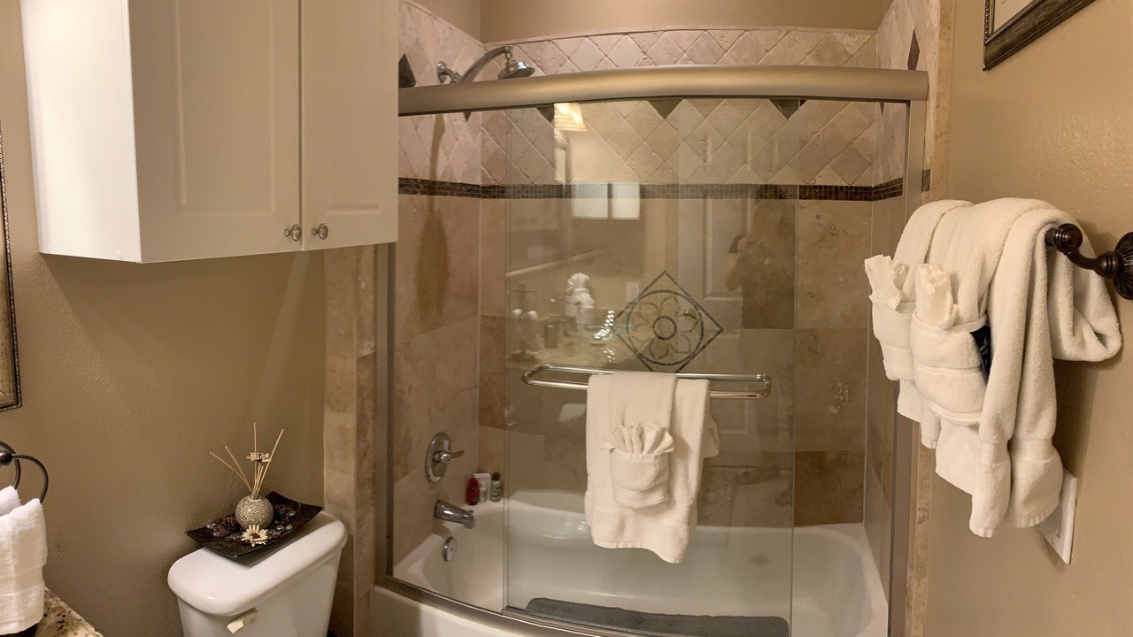 Photo of Bathroom in South Shore Harbour