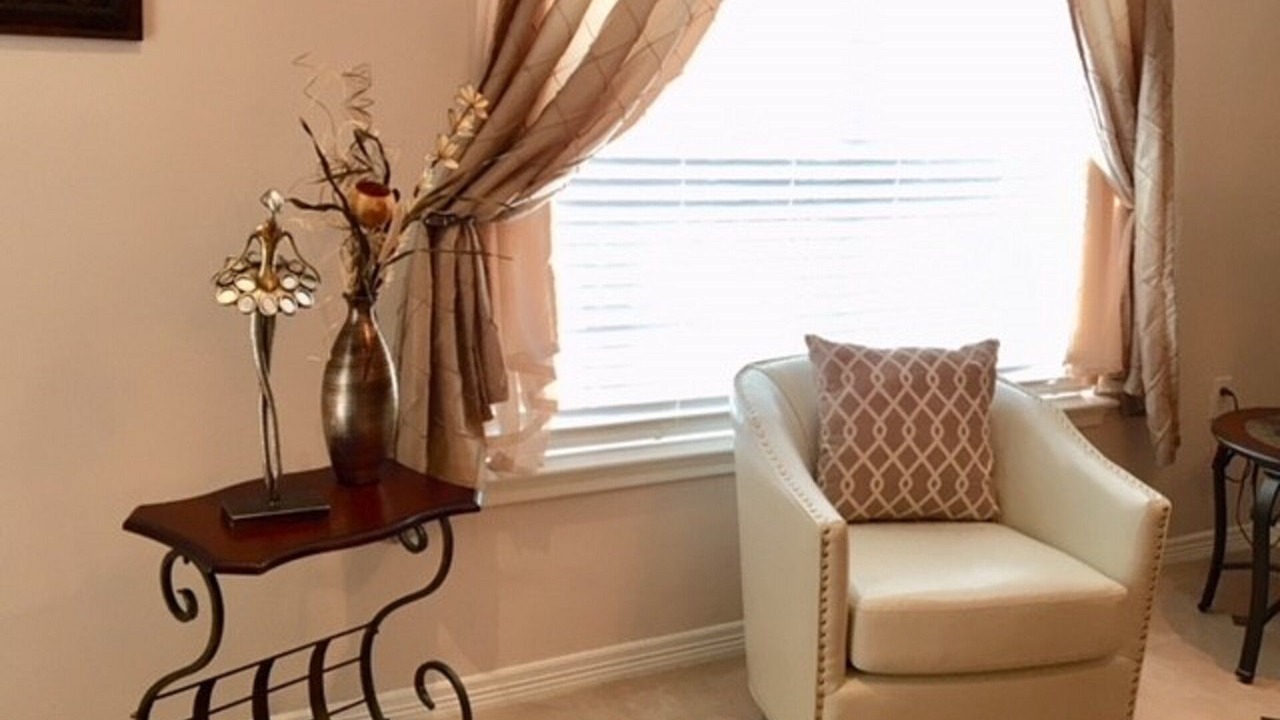 Photo of Livingroom in South Shore Harbour