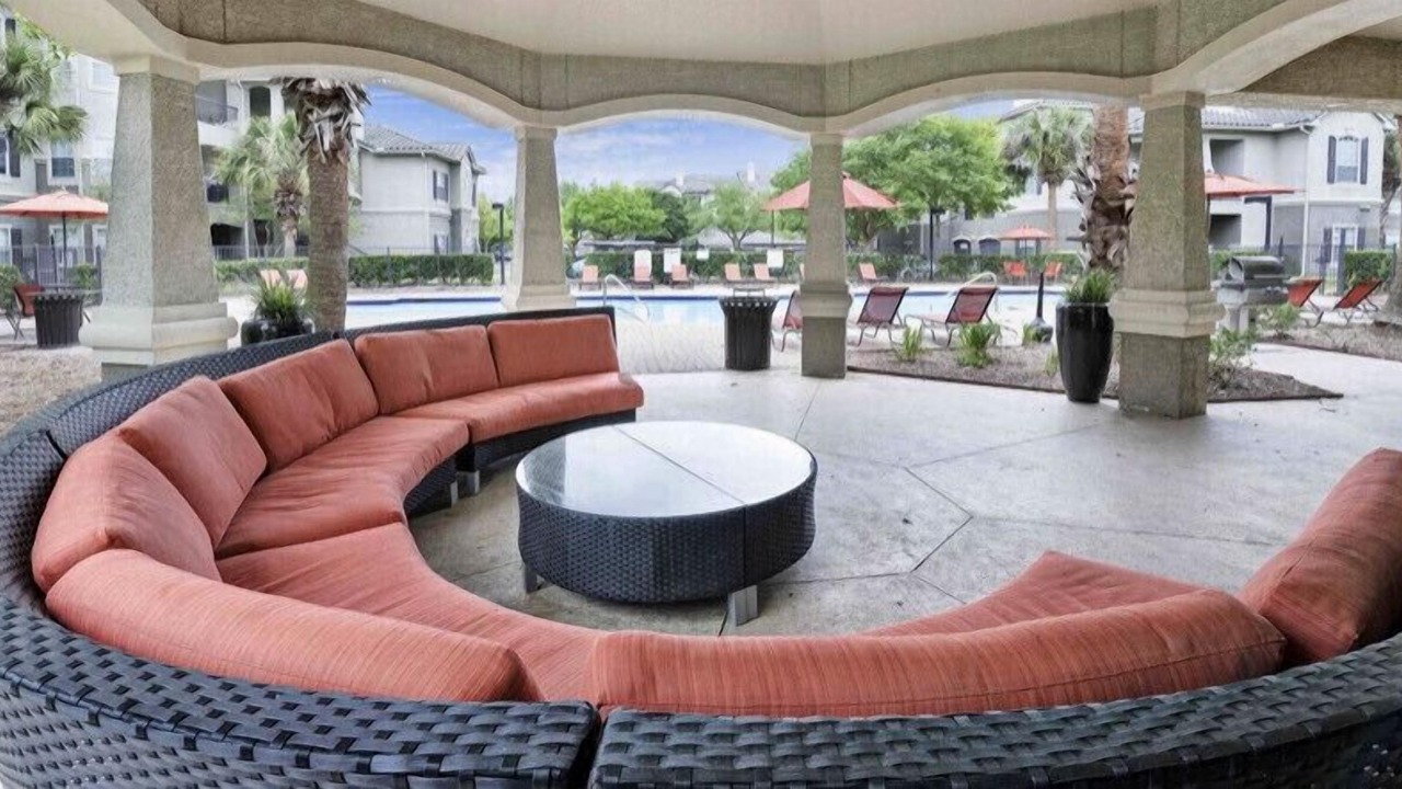 Photo of Patio Balcony in South Shore Harbour