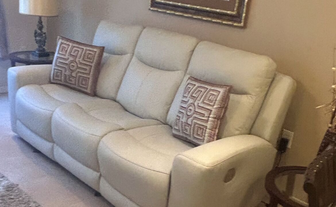 Photo of Livingroom in South Shore Harbour