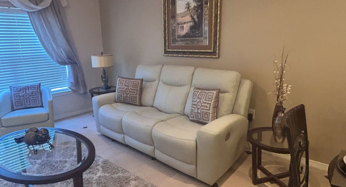 Photo of Livingroom in South Shore Harbour