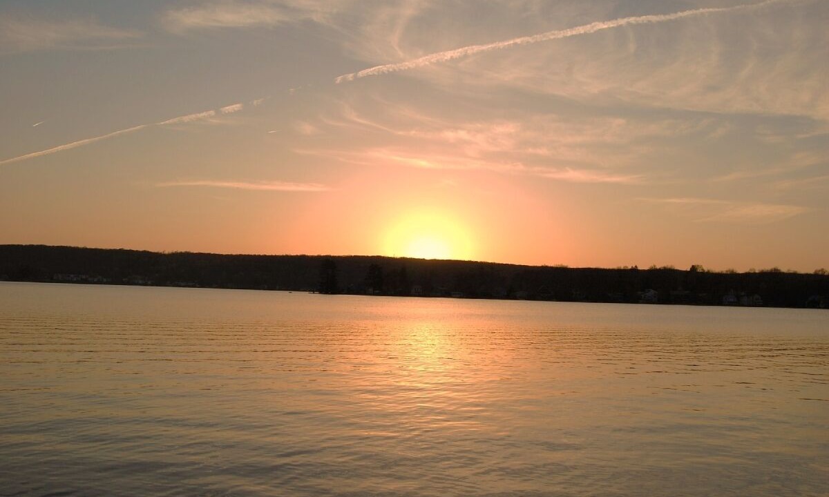 Photo of Others in Lake Pocotopaug