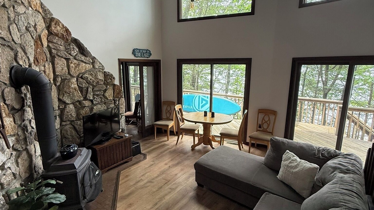 Photo of Livingroom in Lakeville