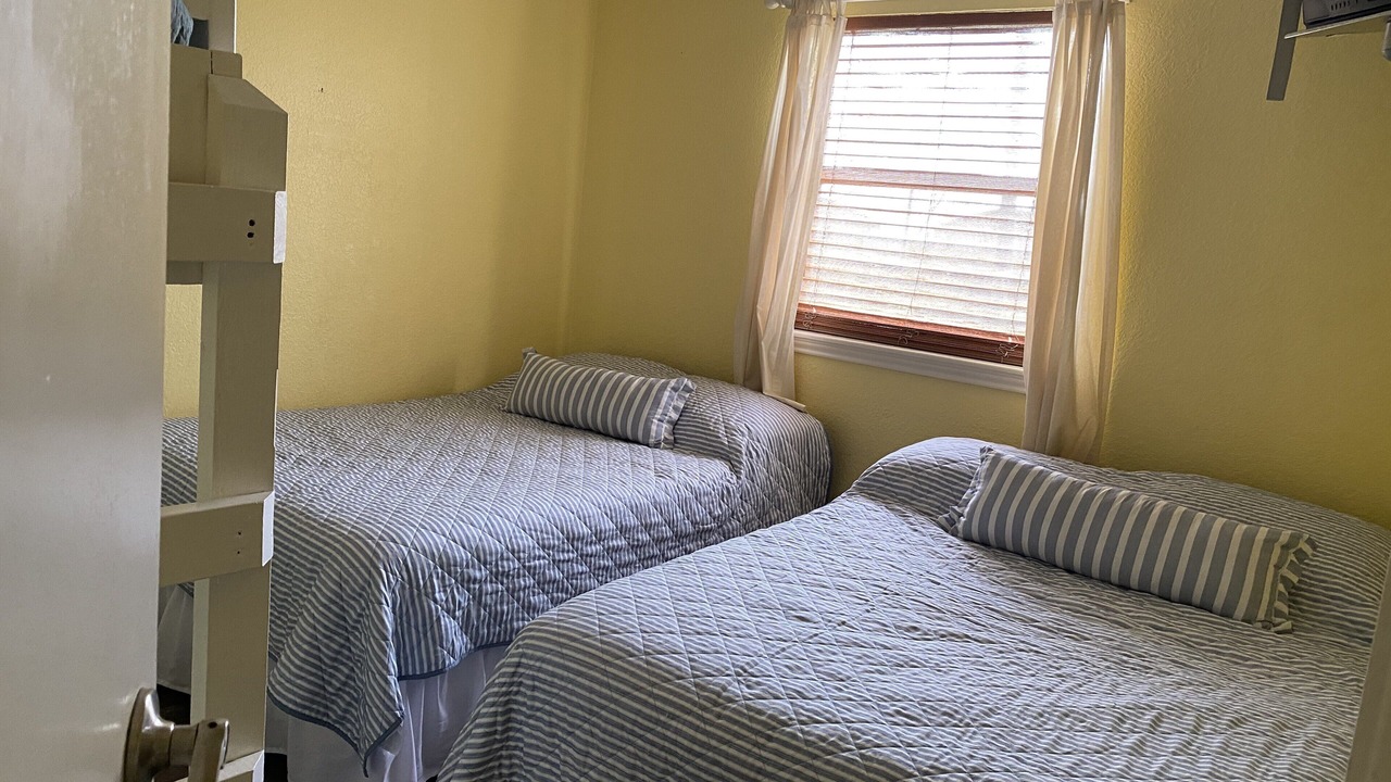 Photo of Bedroom in Surfside Beach