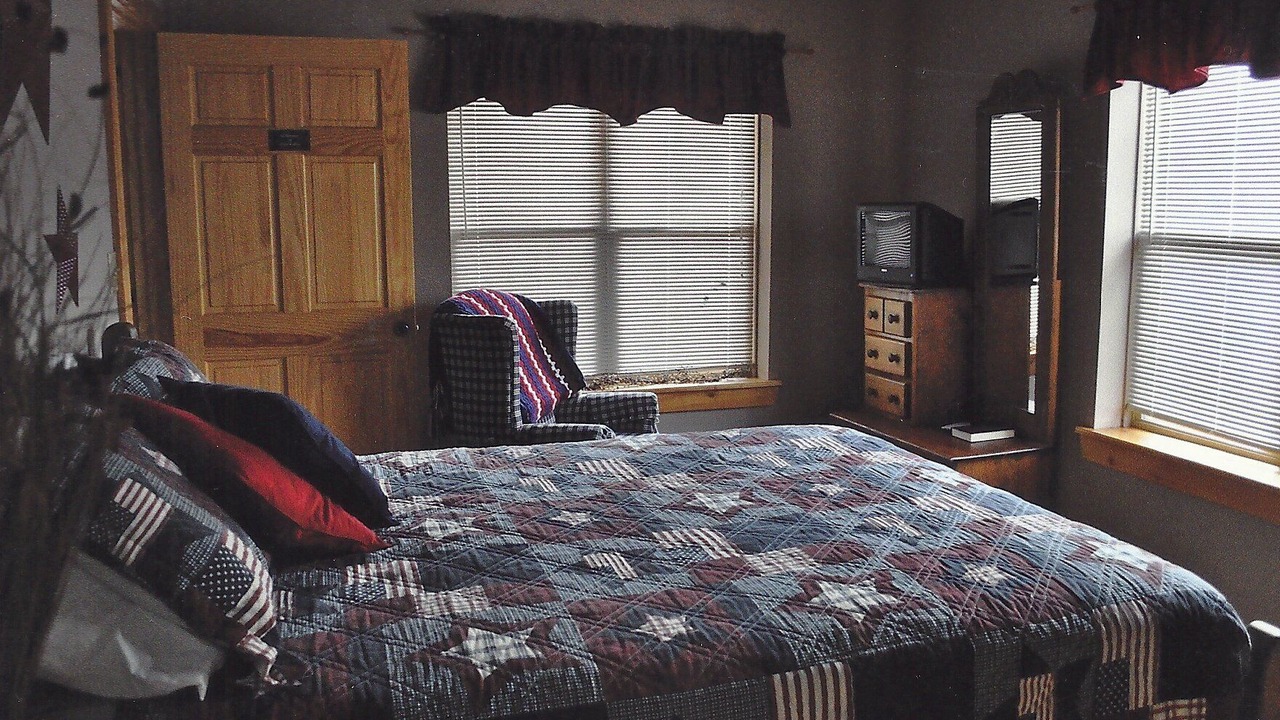 Photo of Bedroom in Pittman Center