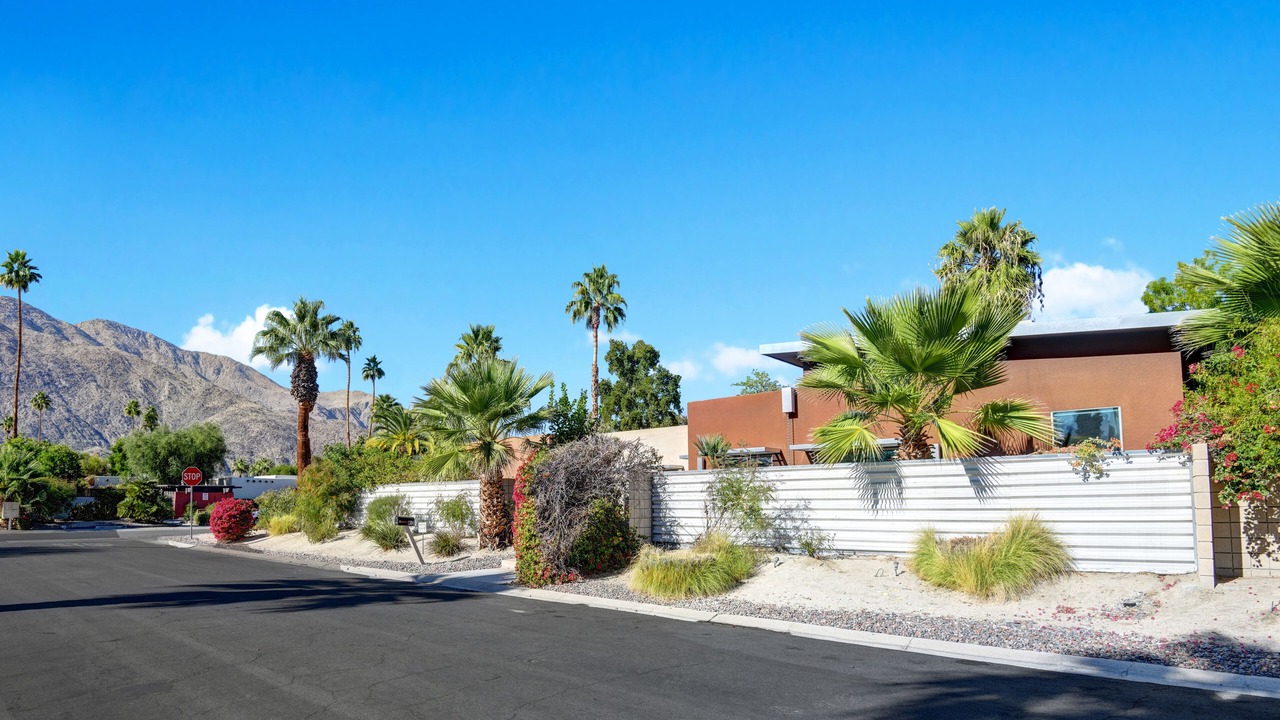 Photo of Outdoor in Warm Sands