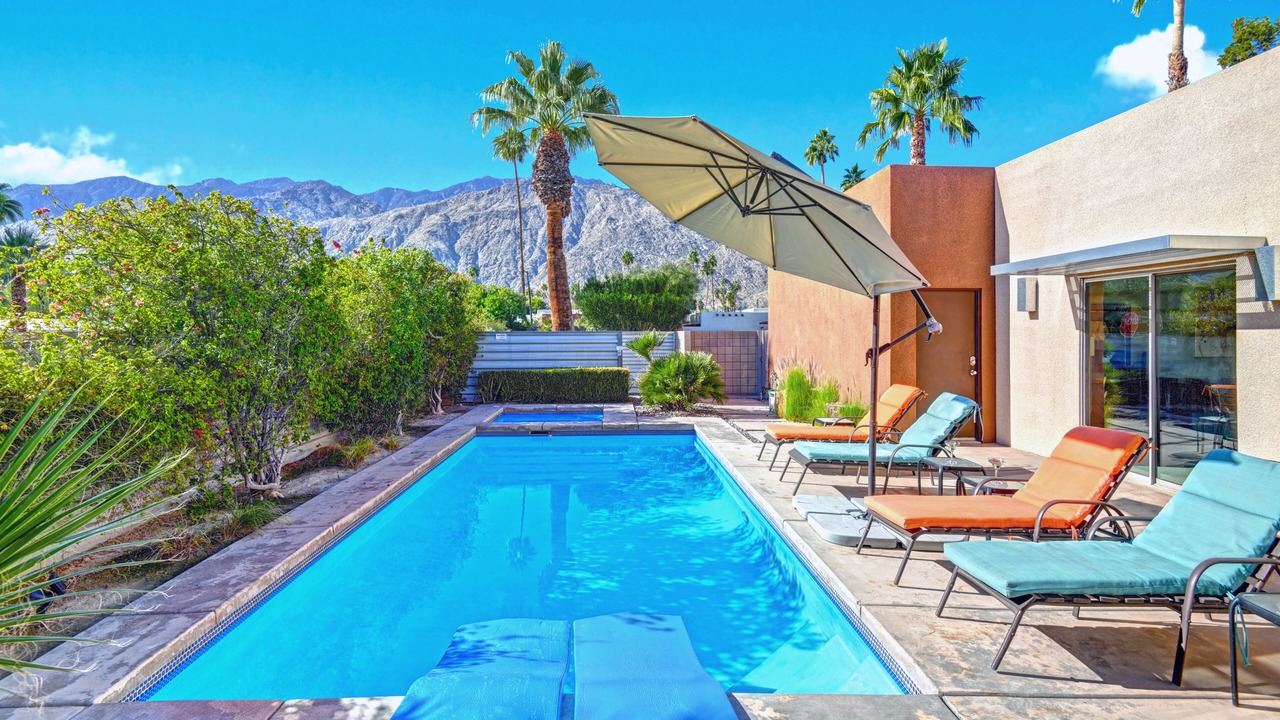 Photo of Outdoor in Warm Sands