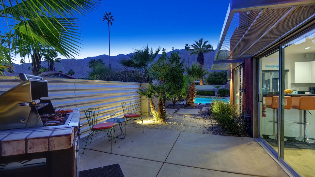 Photo of Outdoor in Warm Sands