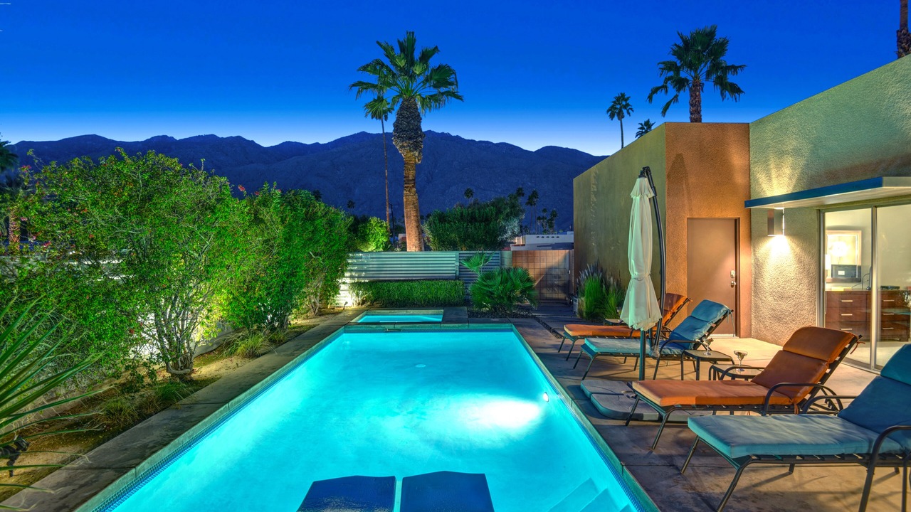 Photo of Outdoor in Warm Sands