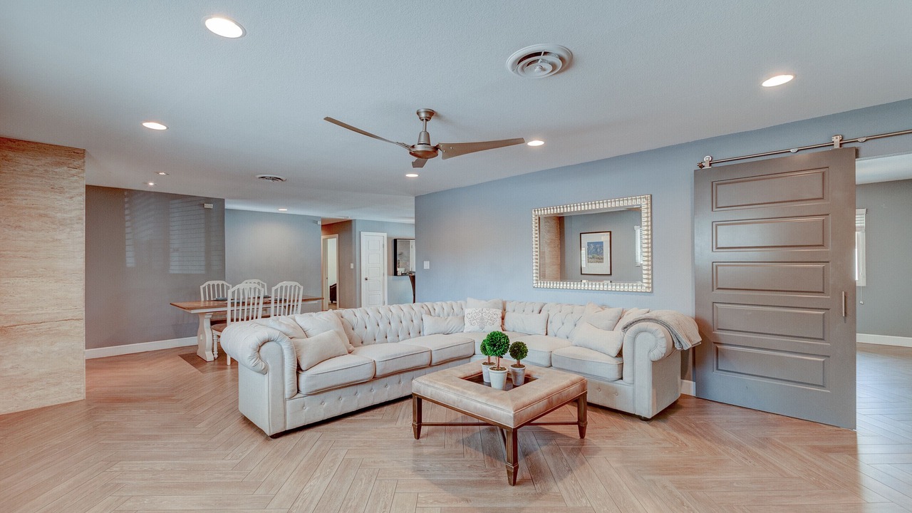 Photo of Livingroom in McNeil Estates