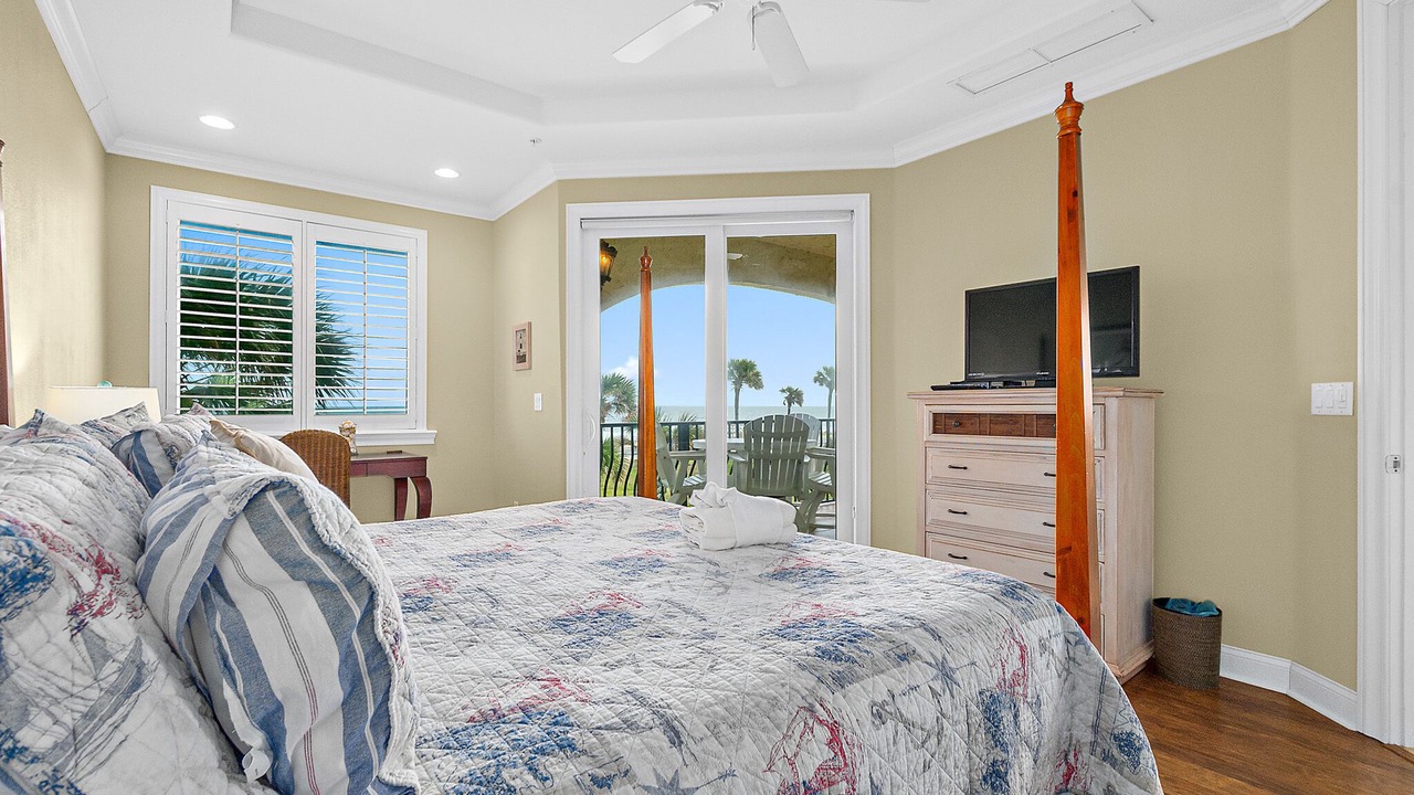 Photo of Bedroom in Beverly Beach