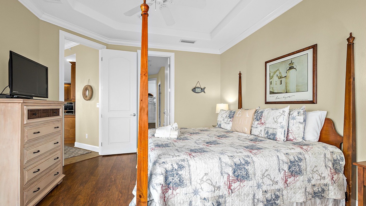 Photo of Bedroom in Beverly Beach