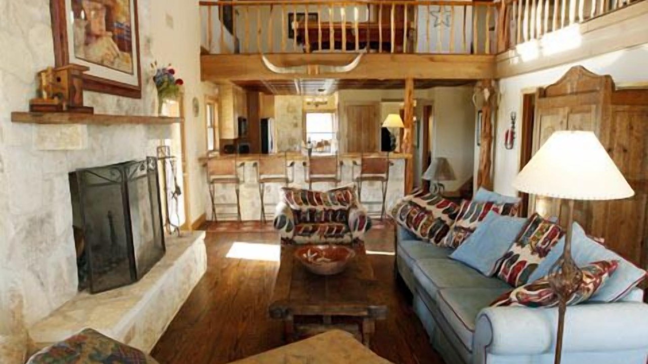 Photo of Livingroom in Mason