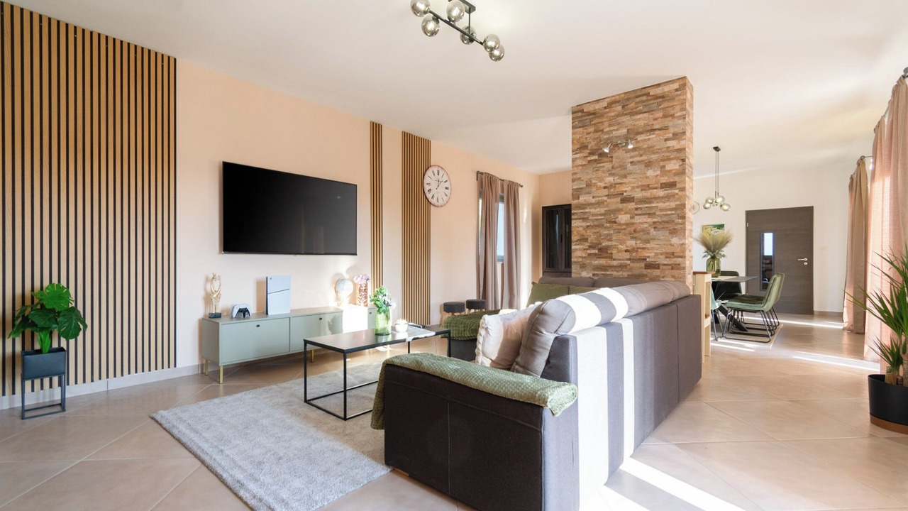 Photo of Livingroom in Tinjan