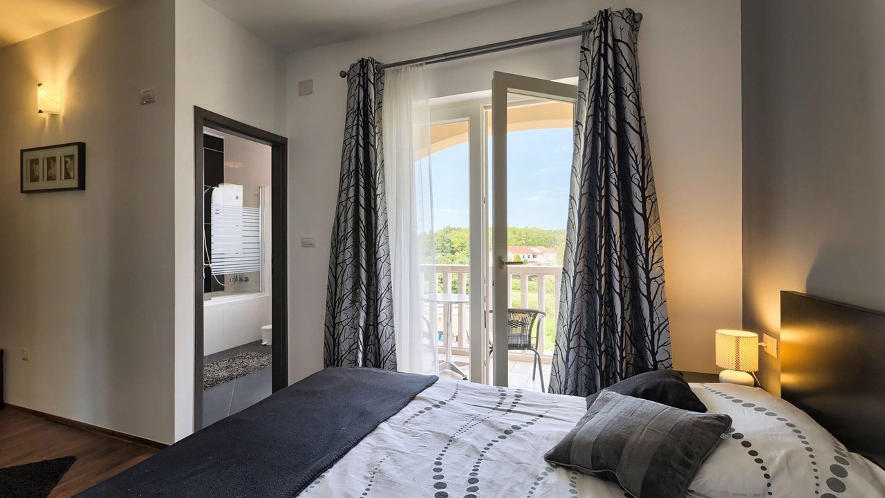Photo of Bedroom in Tinjan