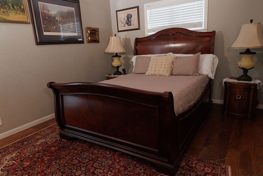 Photo of Bedroom in Carrell Oaks