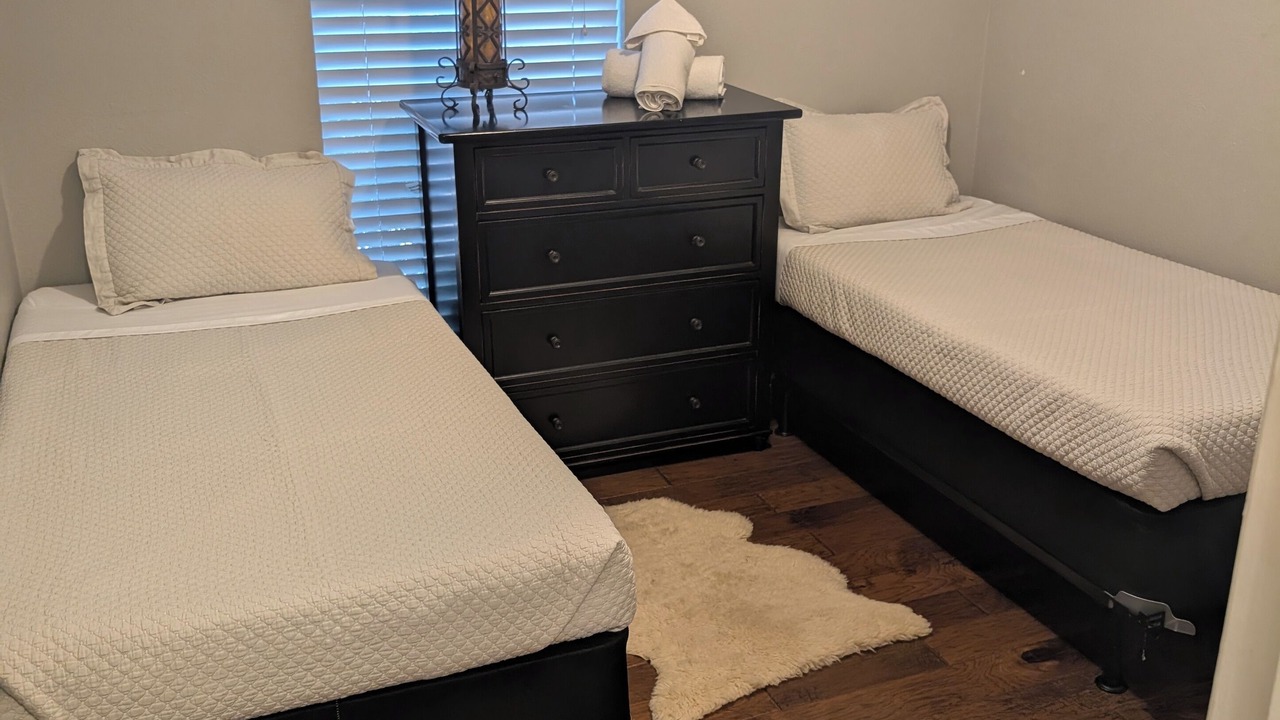 Photo of Bedroom in Carrell Oaks