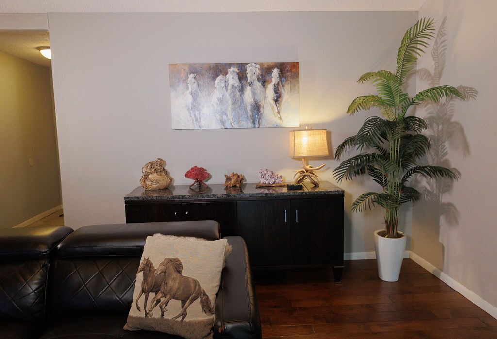 Photo of Livingroom in Carrell Oaks