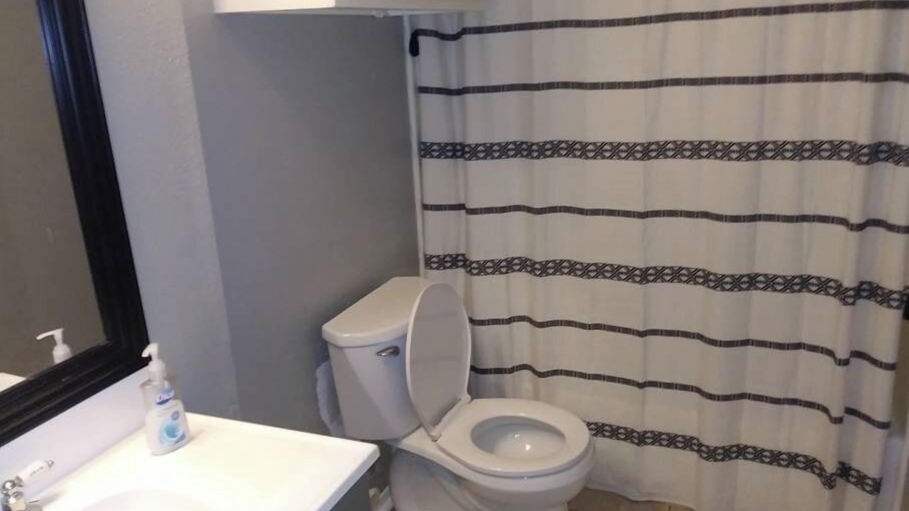 Photo of Bathroom in Carrell Oaks
