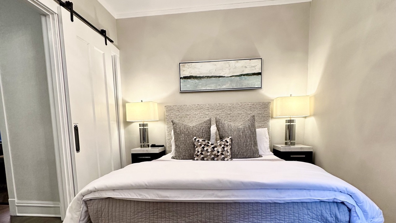 Photo of Bedroom in Edgewater