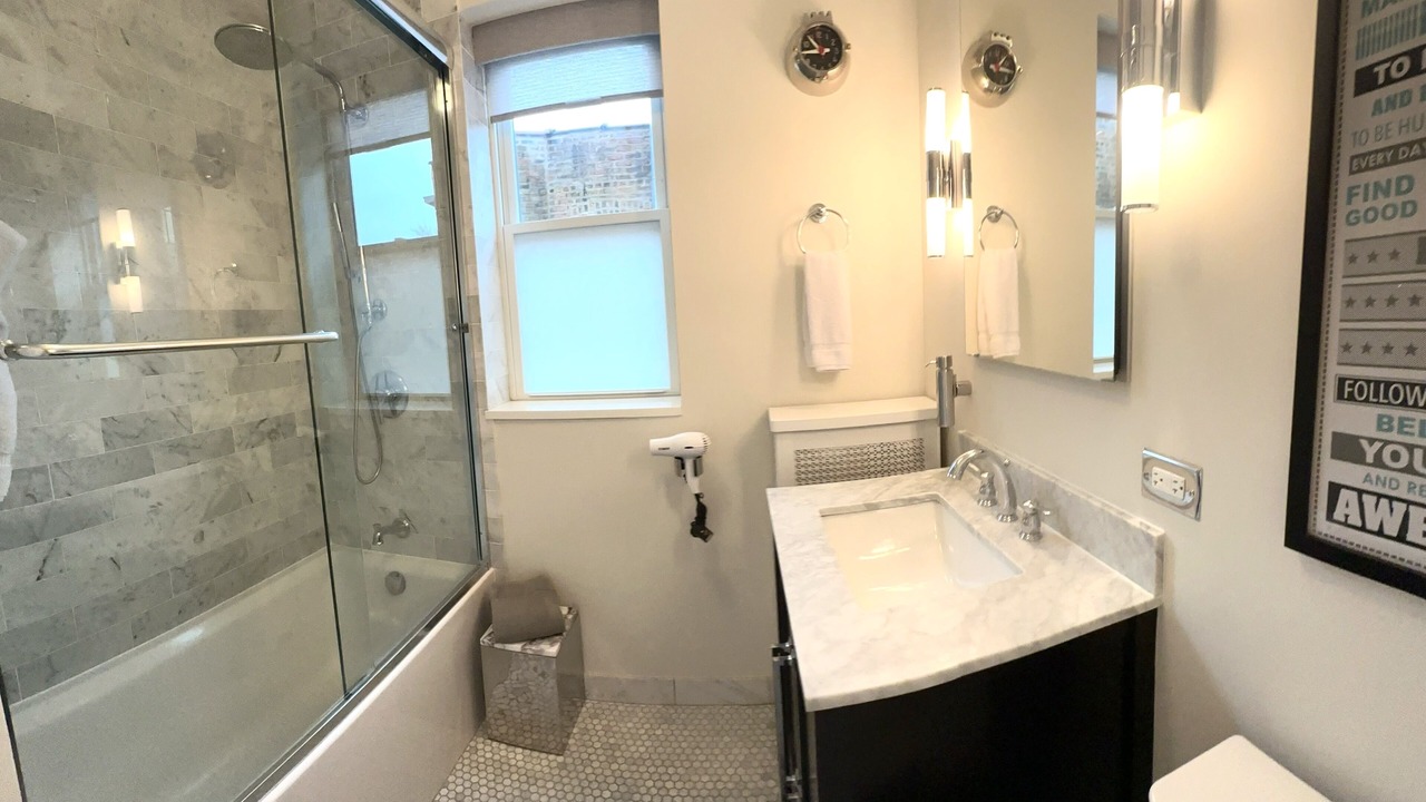 Photo of Bathroom in Edgewater