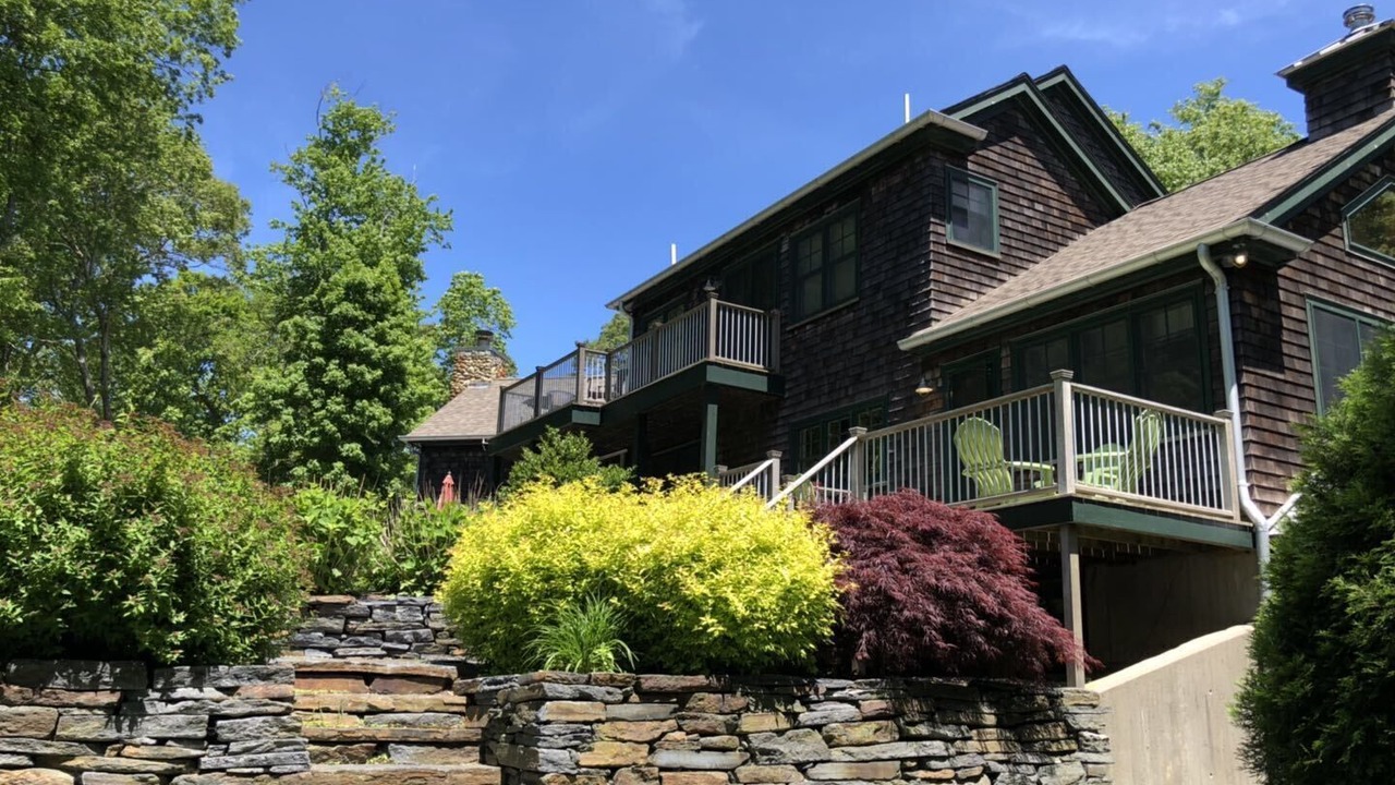 Photo of Outdoor in Cedar Bushes