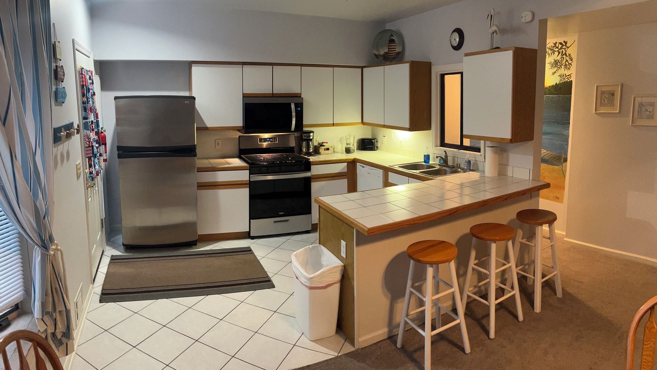 Photo of Kitchen in Fontana-on-Geneva Lake