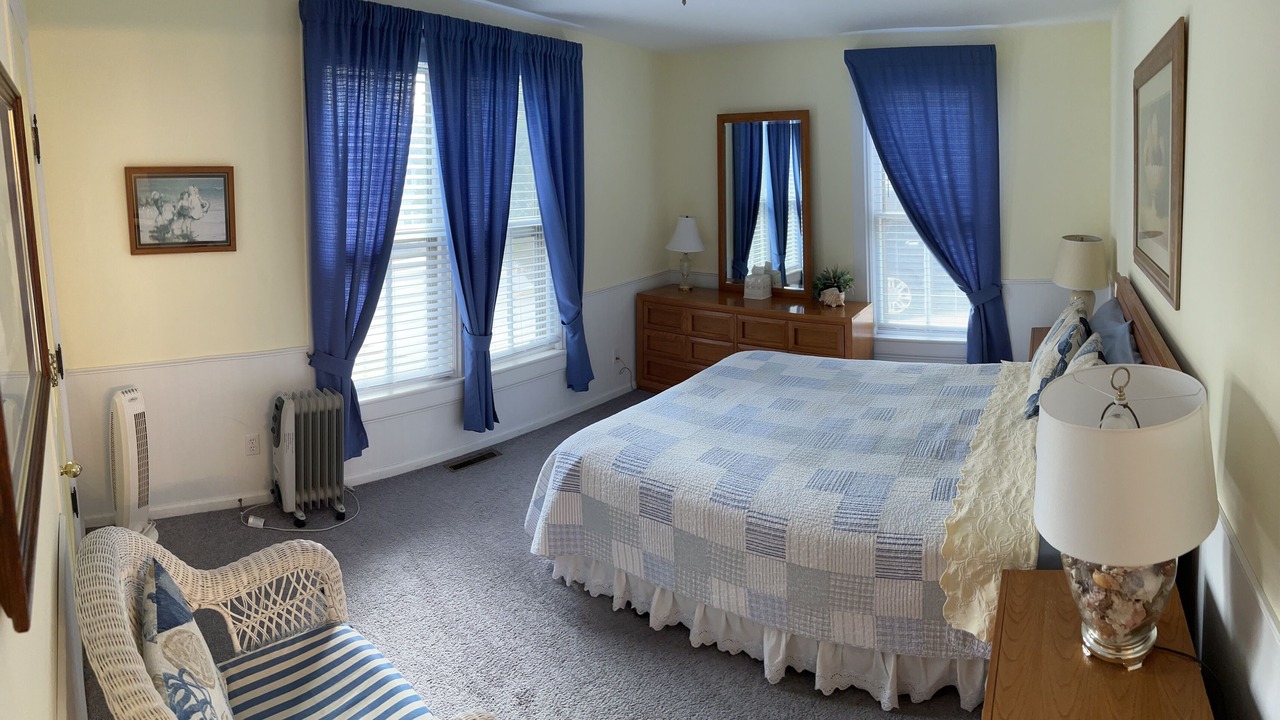 Photo of Bedroom in Fontana-on-Geneva Lake