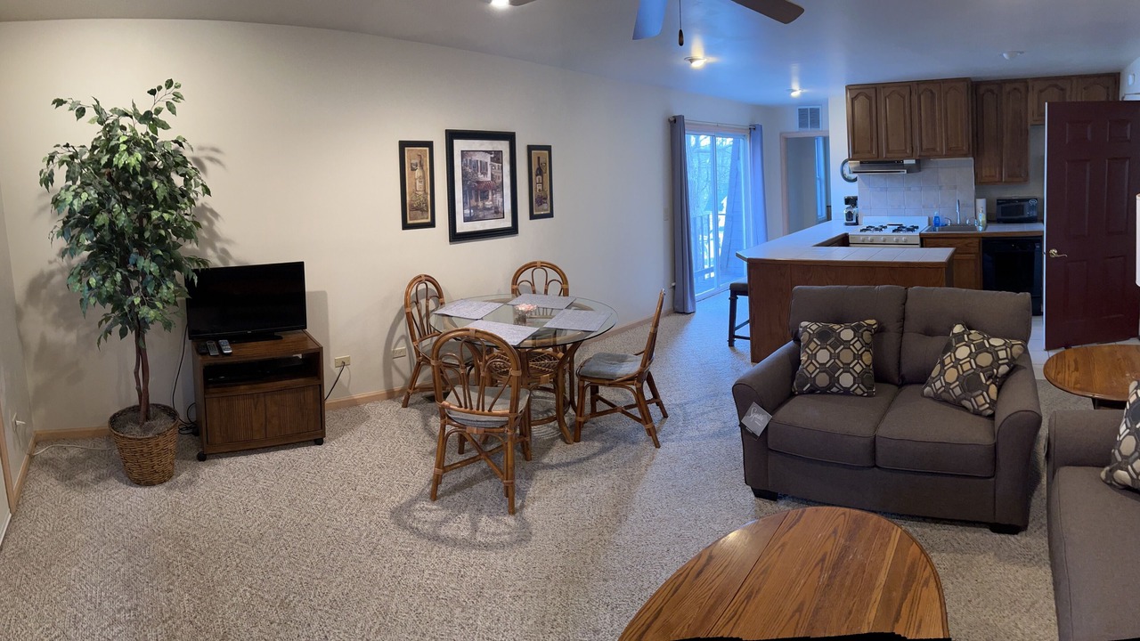 Photo of Livingroom in Fontana-on-Geneva Lake