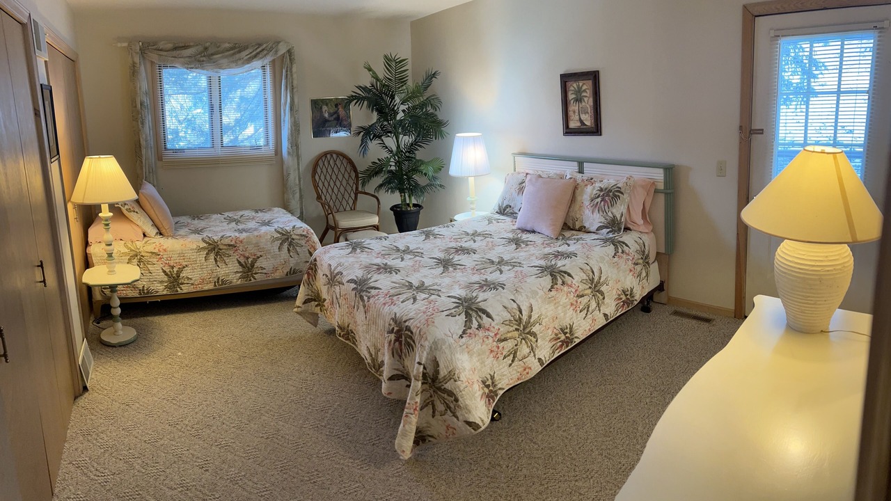 Photo of Bedroom in Fontana-on-Geneva Lake