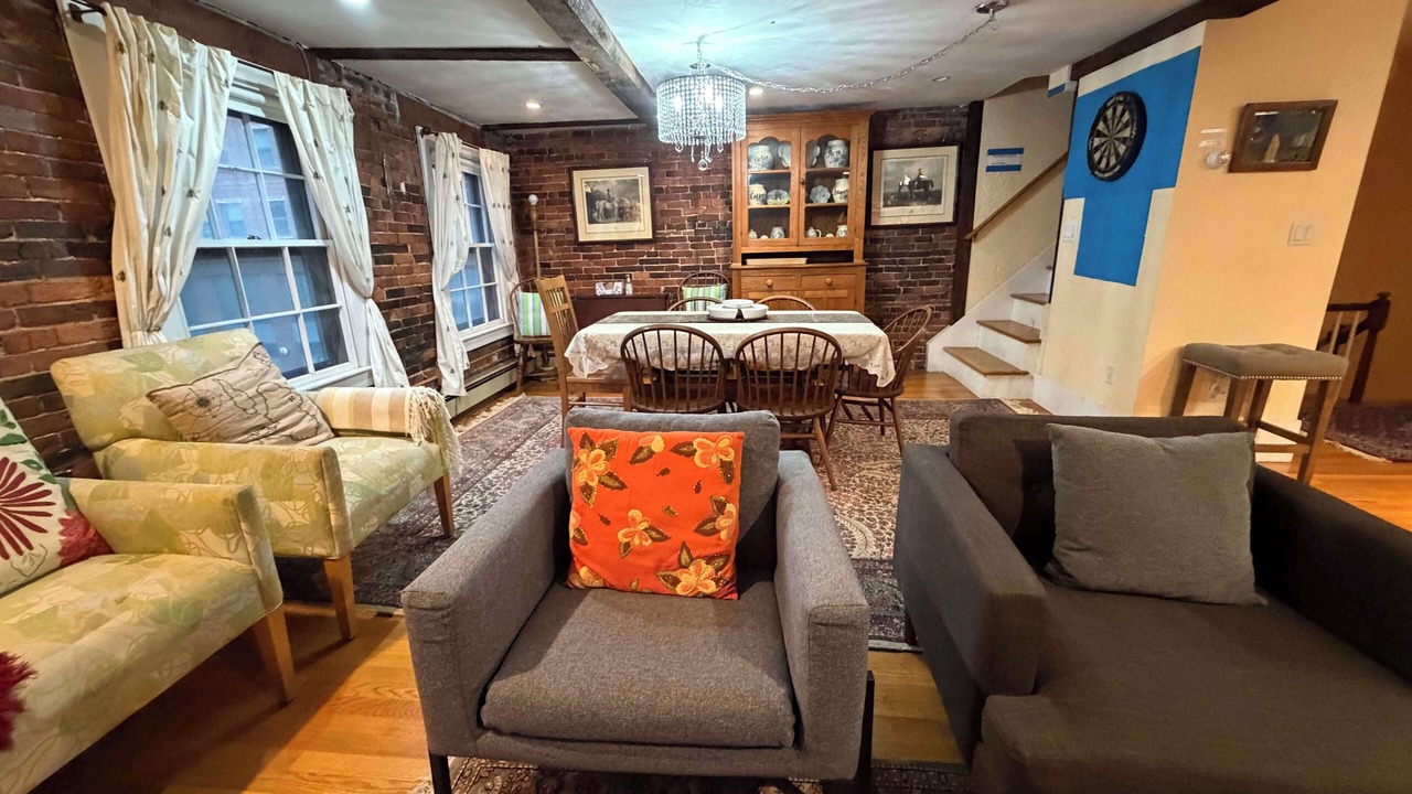 Photo of Livingroom in Chinatown