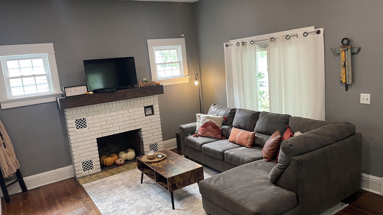 Photo of Livingroom in Joplin