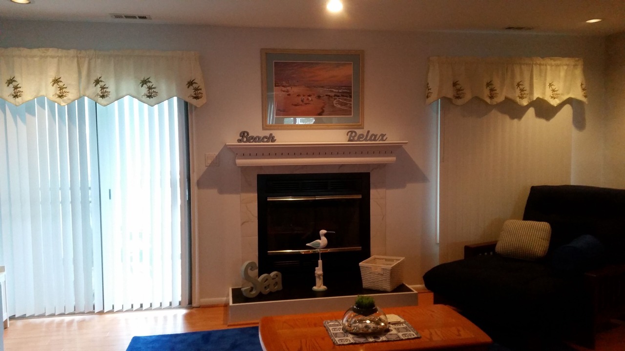 Photo of Livingroom in Northeast Virginia Beach